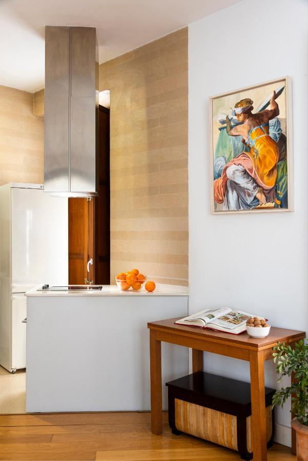 Cathedral Apartment, First Floor
